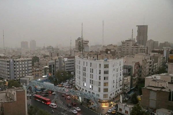 شوخی ناچسب رئیس جمهور درباره تخلیه تهران