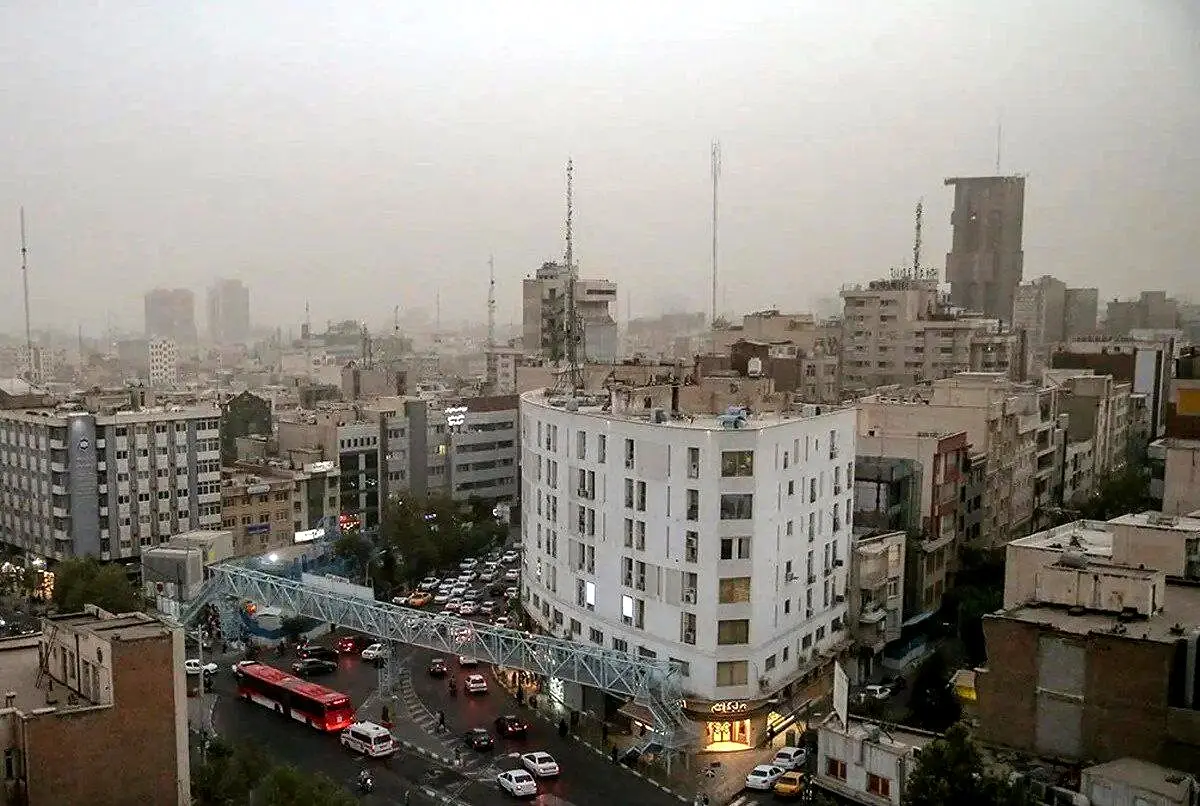 شوخی ناچسب رئیس جمهور درباره تخلیه تهران