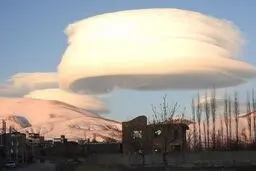 همه چیز درباره ابرهای عجیب آسمان خلخال/ ابرها زلزله‌زا هستند؟
