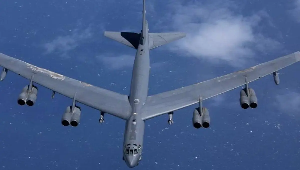 فرود ۴ فروند بمب افکن B-۵۲ Stratofortress آمریکا به منطقه 
