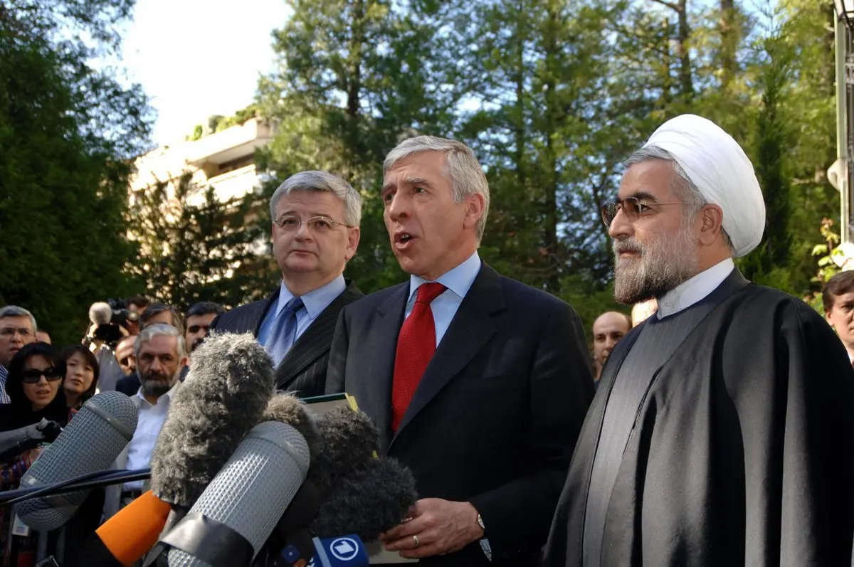 تکذیب ادعاهای آقامحمدی توسط منبع آگاه: در مذاکرات ژنو هیچ اشاره‌ای به فعالیت سانتریفیوژها نشد