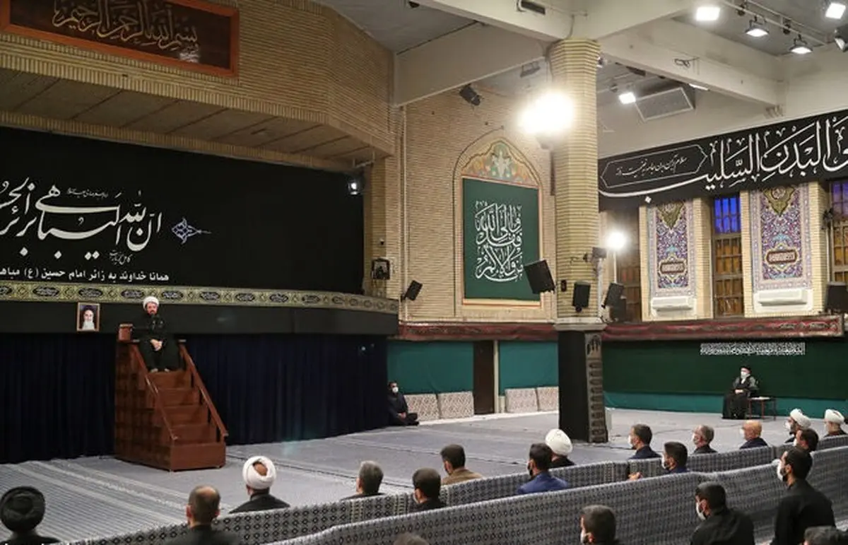 آغاز مراسم عزاداری هیئت‌های دانشجویی در حضور رهبر انقلاب