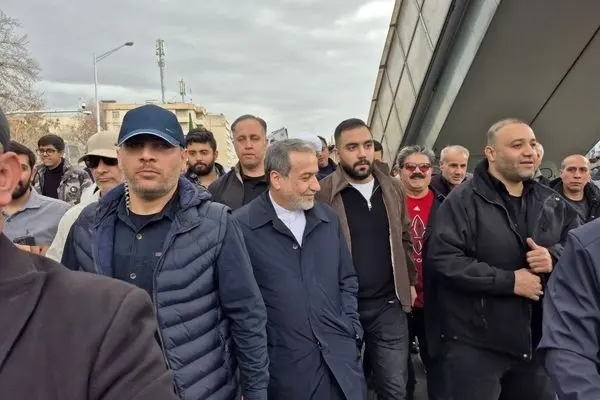 وزیر خارجه در راهپیمایی ۲۲ بهمن تهران 