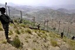 جنگ بزرگ آغاز شد | تبادل آتش در مرز پاکستان و افغانستان| یک نیروی طالبان کشته شد