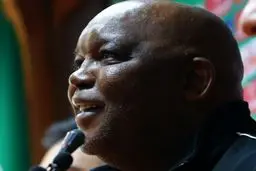 موسی مانه قرار است بهترین مربی آفریقا شود!