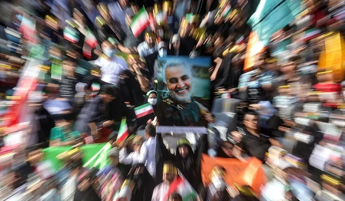  اجرای سرود سلام فرمانده توسط جنگ زدگان لبنانی در دمشق
