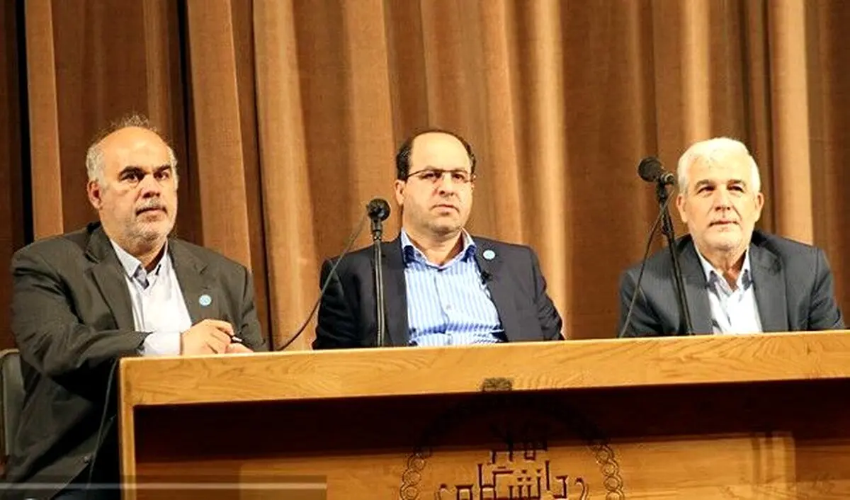 واکنش معاون دانشگاه تهران به شکستن شیشه در ورودی خوابگاه حافظ