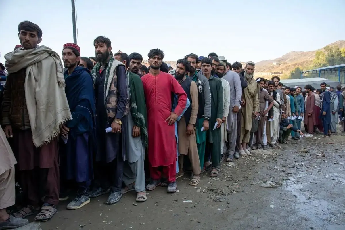 جای نخبگان را با افغان‌ها پُر کردیم!