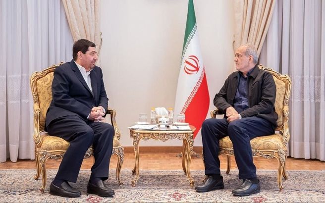 پاسخ تند مشاور رهبری به شایعه برکناری رئیس‌جمهور