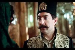 فیلم بزن و بکوب بازیگر مشهور در پشت صحنه سریال جیران | گاف عجیب در جیران : راز سخنان شاه و سوگلی