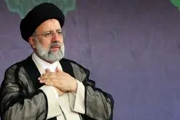 شرط ادب بود که دست رهبری را می‌بوسیدم