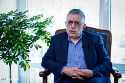 کرباسچی: بعید است پزشکیان در تحقق وعده‌ها روسفید شود