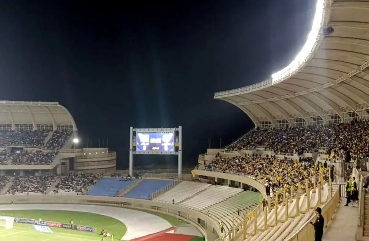 لحظه فاجعه ریزش سقف ورزشگاه پارس شیراز