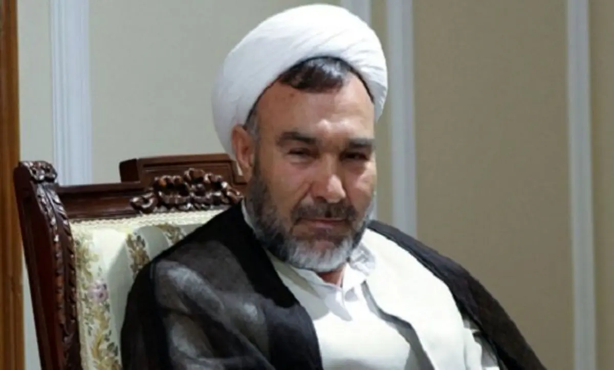 پشت مسئولان دیپلماسی کشور را خالی نکنیم/ افراط و تفریط مذموم است