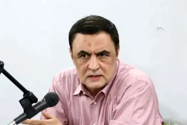 اعتماد و اعتقاد راسخ رهبر شهید به مردم و اصل جمهوریت