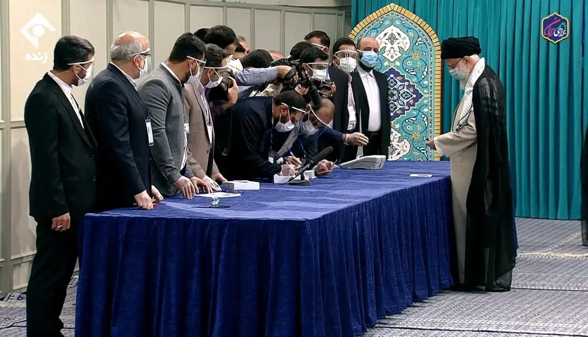 رهبر انقلاب: امروز یک رای هم مهم است
