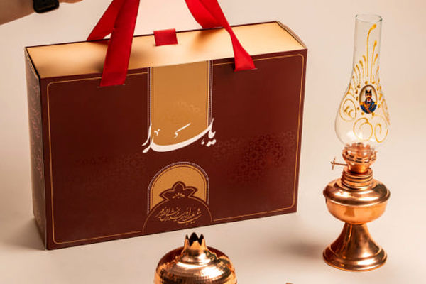 معرفی پک‌های هدیه شب یلدا برای شرکت‌ها در سال 1404 (کاربردی، شیک و اقتصادی)
