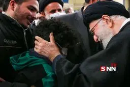 تصاویر دیدار خانواده شهدای حادثه تروریستی با رهبری