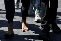 تصاویر راهپیمایی عزاداران جامانده اربعین حسینی (ع) 