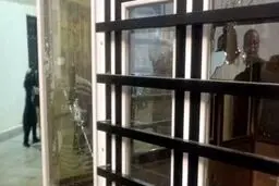 حمله تروریستی به حرم شاهچراغ/ ناکامی تروریست‌ها در ورود به محوطه حرم/درهای حرم بسته شد