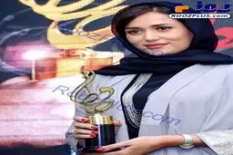 پریناز ایزدیار و تندیس ارزشمندش +عکس