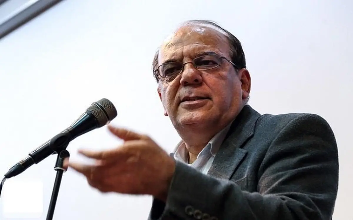 عباس عبدی به سخنگوی شورای نگهبان: چه انتقادی را پذیرفته‌اید که انتقاد رئیس‌جمهور درباره اختیاراتش را بپذیرید؟