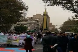 رونمایی از موشک بالستیک در راهپیمایی 13 آبان/تصاویر