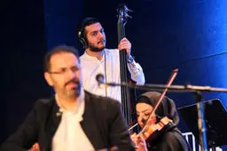 «دنبال خواننده زن می‌گشتید نوازندگان باحجاب دیدید»