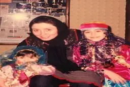 عکس زیرخاکی ژاله صامتی و دخترانش