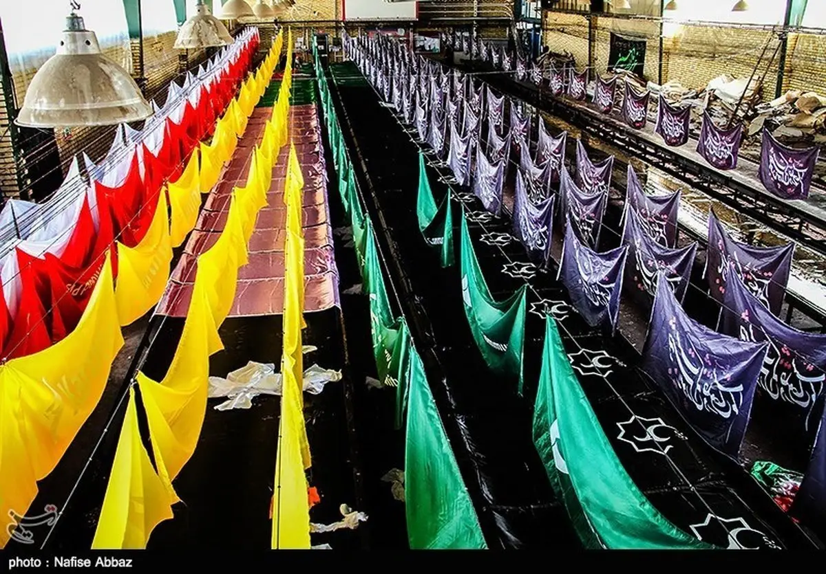 تصاویری از کارگاه تولید پرچم های محرم