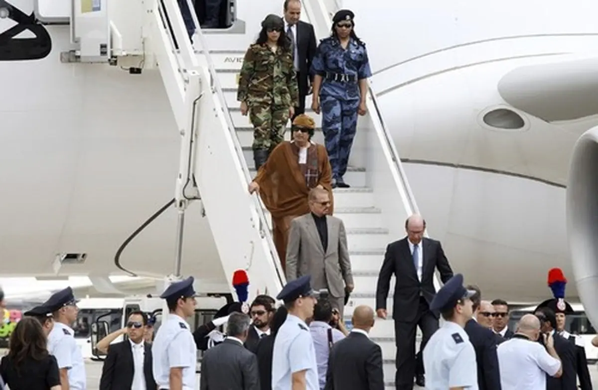 تقاضای توقیف هواپیمای قذافی در فرانسه+عکس