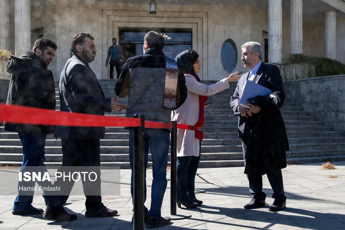 تصاویری از حواشی جلسه و حیاط هیات دولت