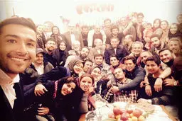 سلفی جالب و دسته جمعی بازیگران فیلم همه چیز آنجاست