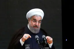 کنایه روحانی به ترامپ: نمی توان بین ملت‌ها دیوار کشید/ امروز روز همسایگی در جهان است