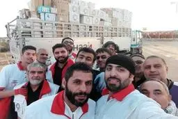 برپایی چادرهای هلال‌احمر در مسیر کربلا/تصاویر