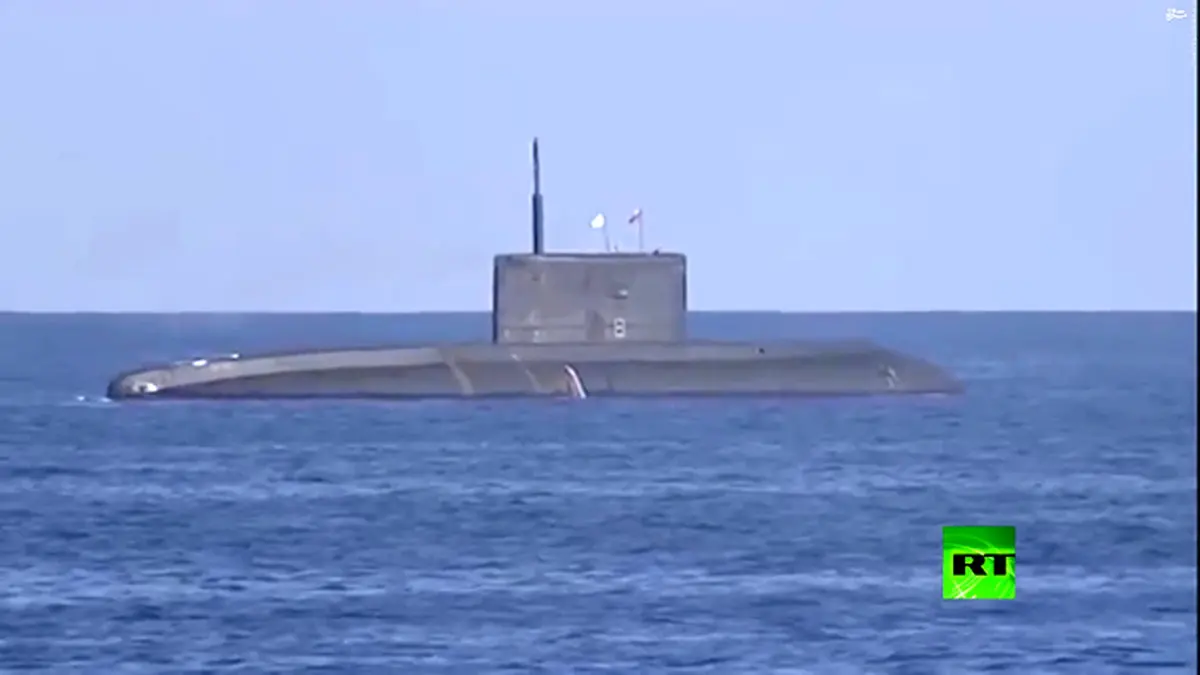 عکس/ موشک باران مواضع داعش توسط زیردریایی روسی