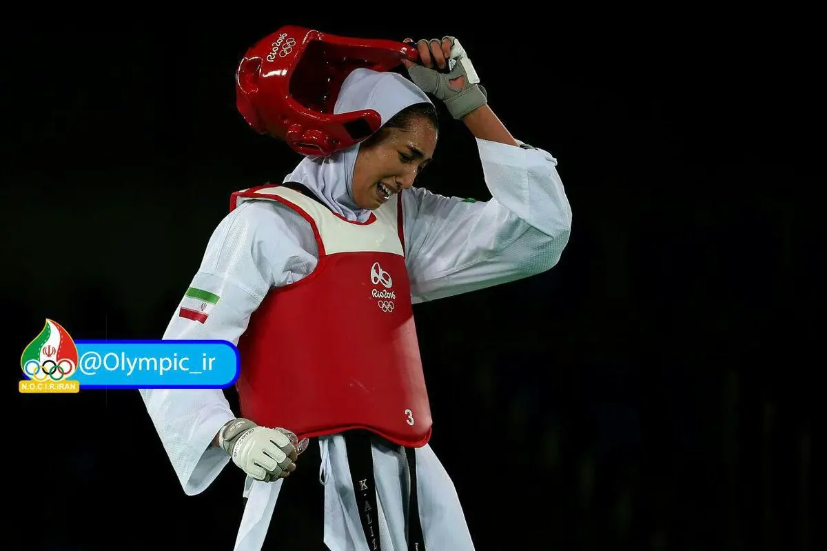 اشک های بانوی تکواندوکار ایرانی پس از شکست در المپیک/ عکس