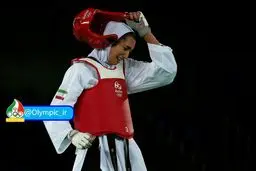 اشک های بانوی تکواندوکار ایرانی پس از شکست در المپیک/ عکس