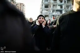 روایت تصویری از ترس و ضظراب در روز دوم آوار برداری زلزله سرپل‌ذهاب