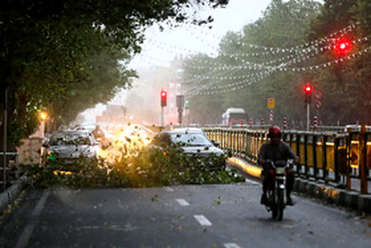 طوفان شدید در تهران