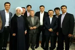 عکس یادگاری دایی و فردوسی پور با  روحانی/ عکس