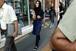 گزارش روزنامه آمریکایی از بحران افزایش تعداد دختران مجرد در ایران