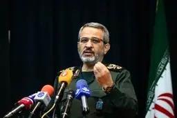 انتقاد مشاور عالی فرمانده کل سپاه از سفر ظریف به فرانسه: خدا نکند از روی استیصال و خودباختگی باشد