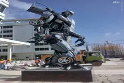 نصب مجسمه‌ هالیوودی در مشهد / عکس