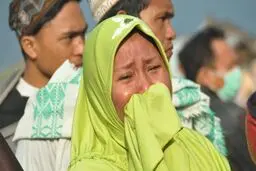 ۳۸۴ کشته در زلزله اندونزی‎ / تصاویر