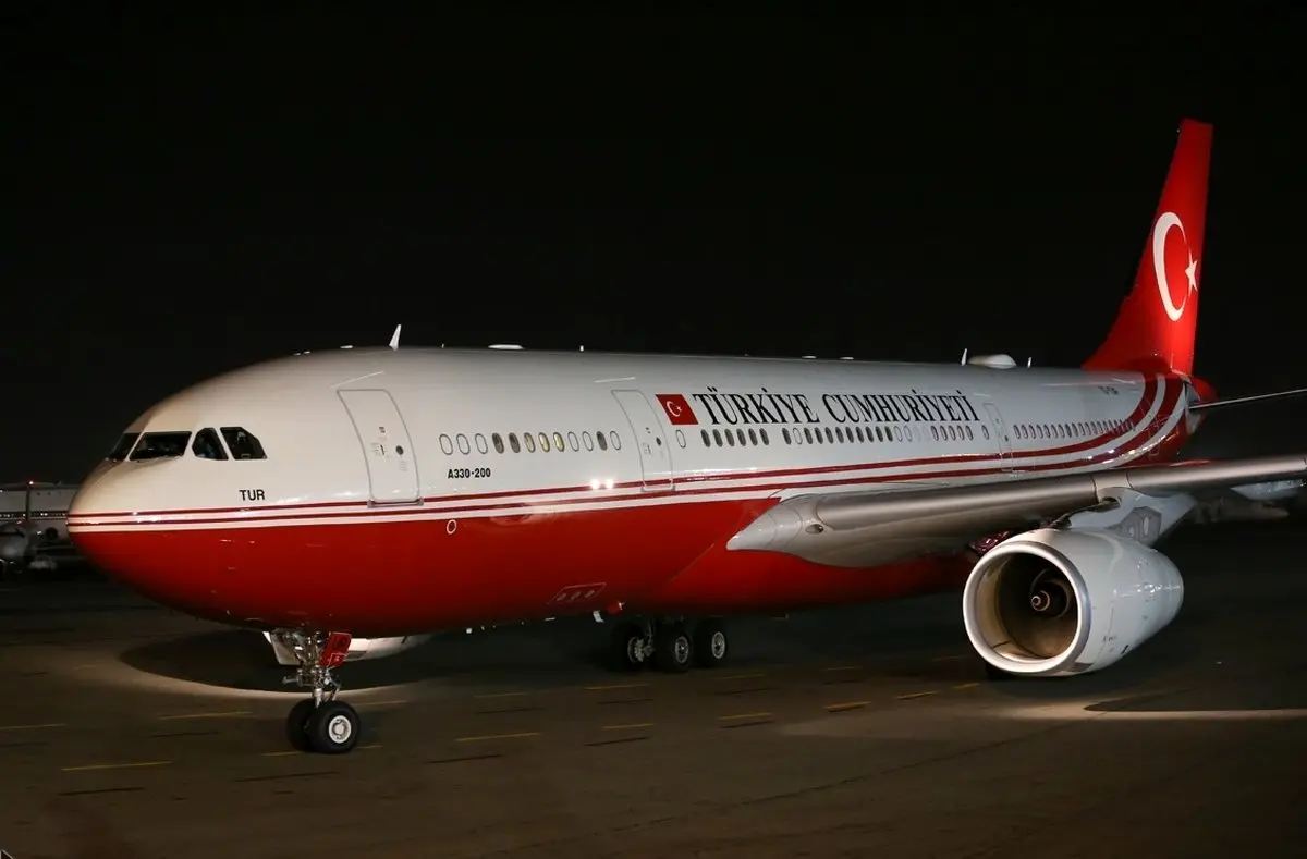 داوود اغلو با چه هواپیمایی وارد تهران شد؟/ عکس