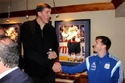 مسی و غول بسکتبالیست NBA در یک قاب