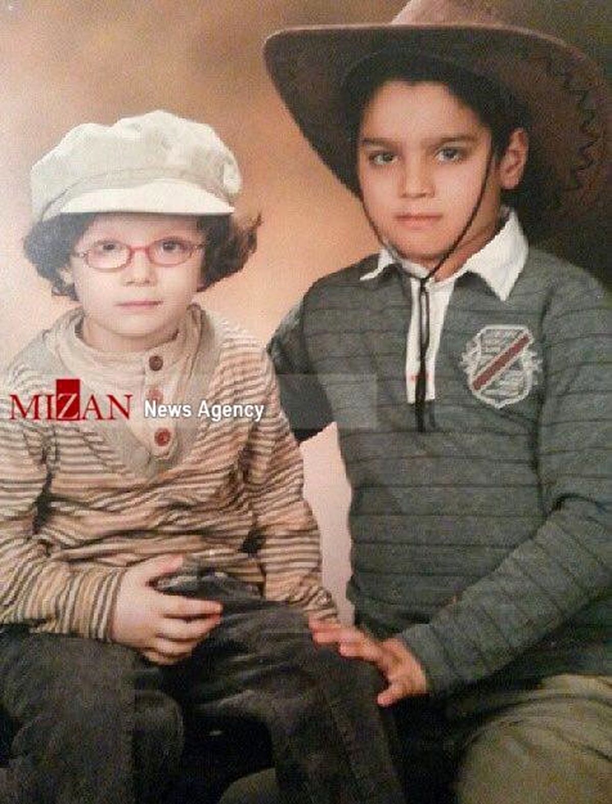 تصویری از دو کودک مسافر هواپیمای آسمان که سقوط کرد