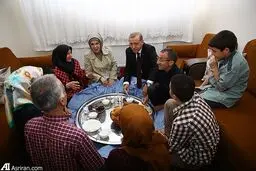 افطار اردوغان با فقرا/عکس