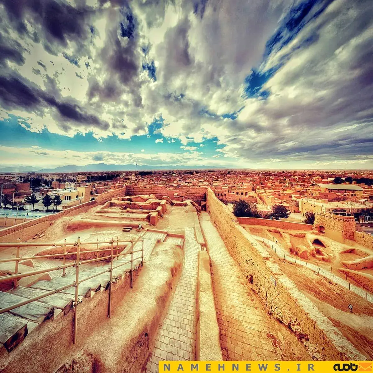 نمایی بسیار زیبا و دیدنی از شهر تاریخی میبد/ عکس